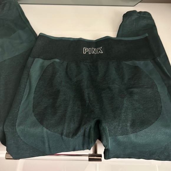 PINK Victoria's Secret Pants - Victoria Secret Pink Seamless leggings 💞